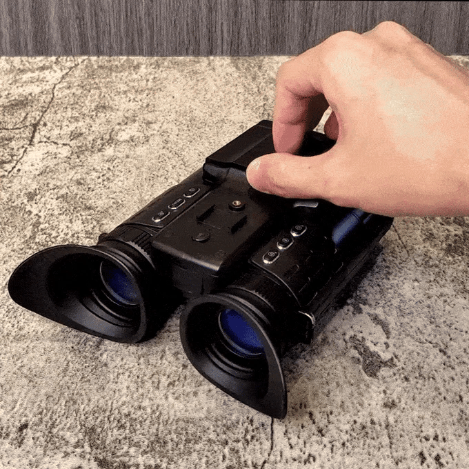 YASHICA Explorer: Dual Screen Night Vision for Any Case